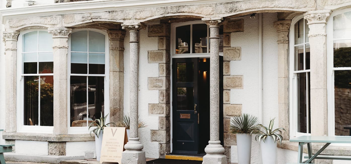 Hotel VARA Truro-Entrance