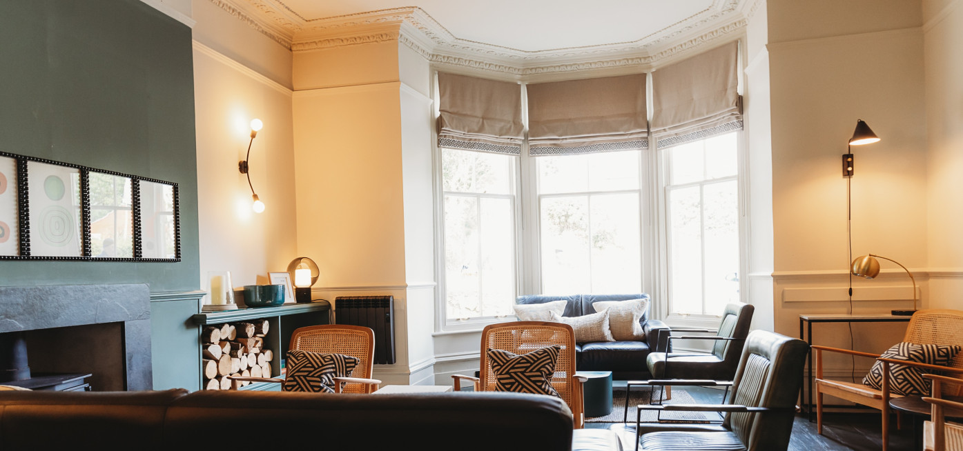 Hotel VARA Truro Lounge