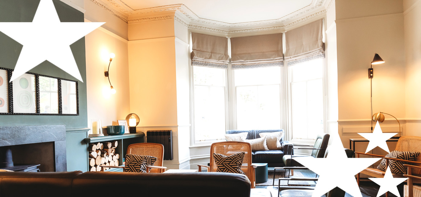 Hotel VARA  Truro Christmas Stars Lounge