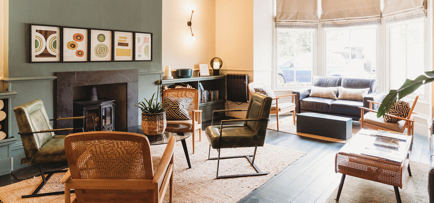 Hotel VARA Truro Lounge in Spring